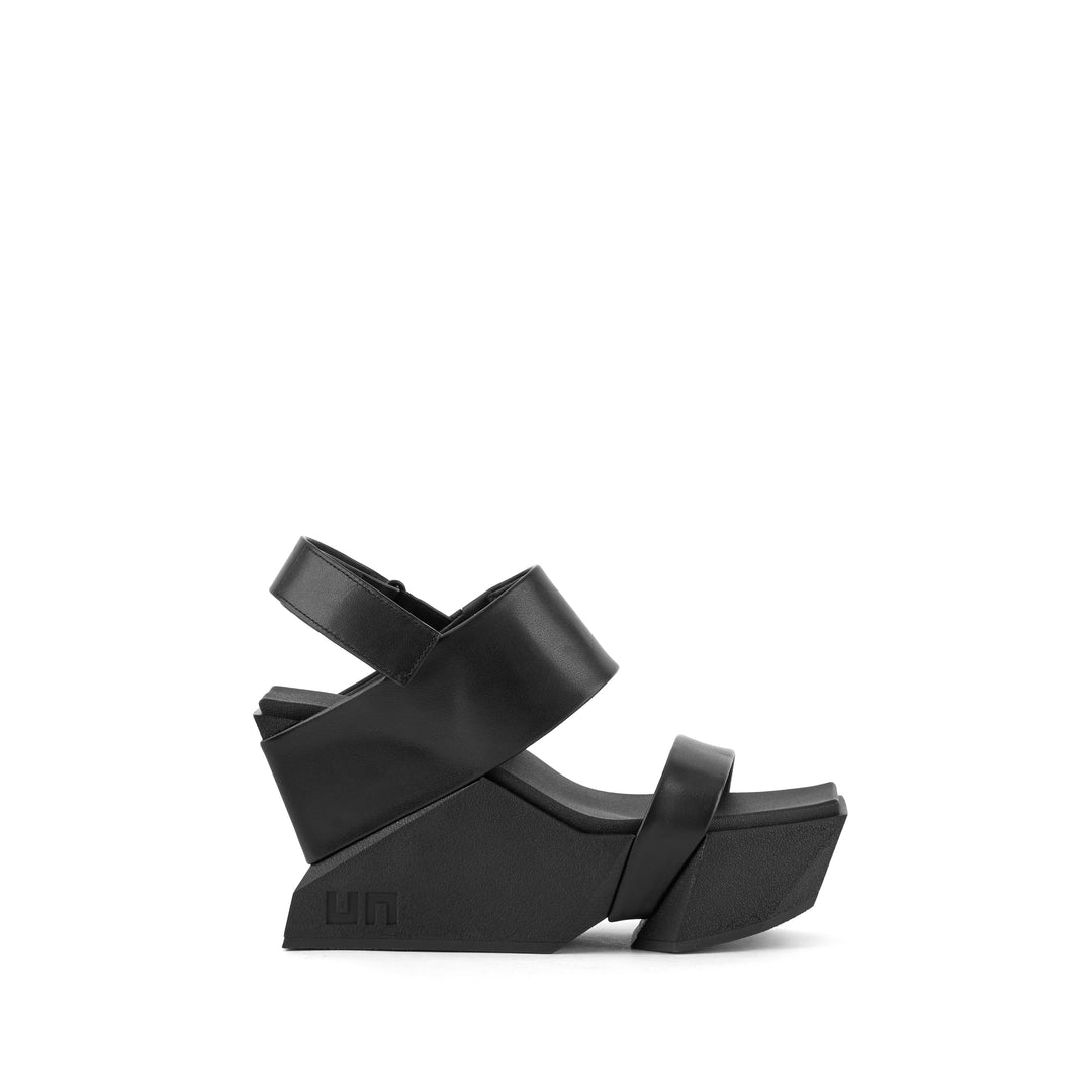 Brutt Sandal