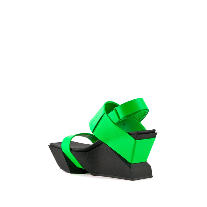 Brutt Sandal