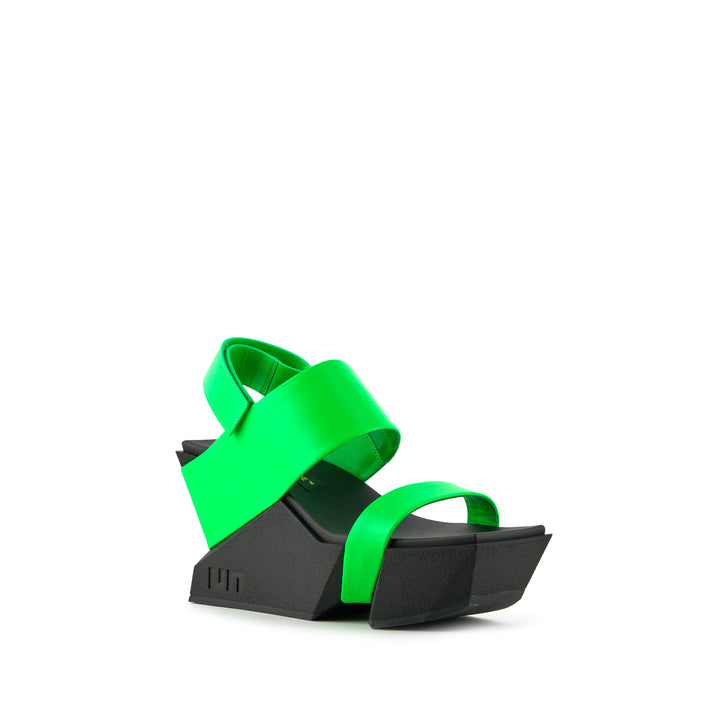 Brutt Sandal