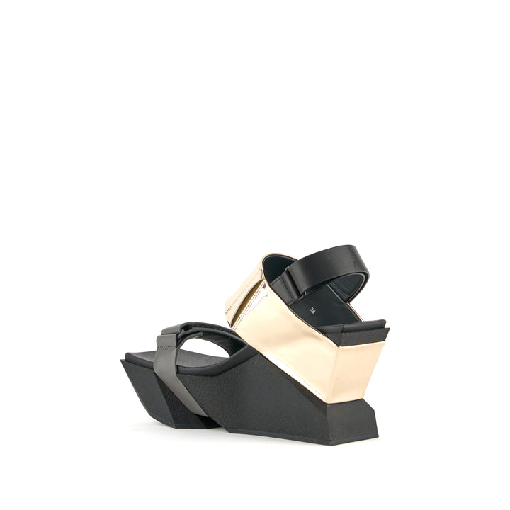Brutt Sandal
