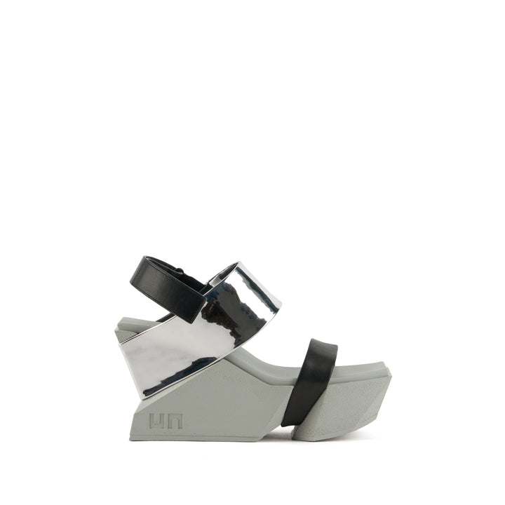 Brutt Sandal