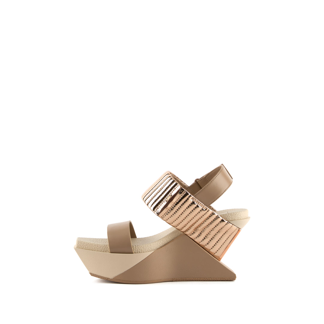 Delta Wedge Puffier