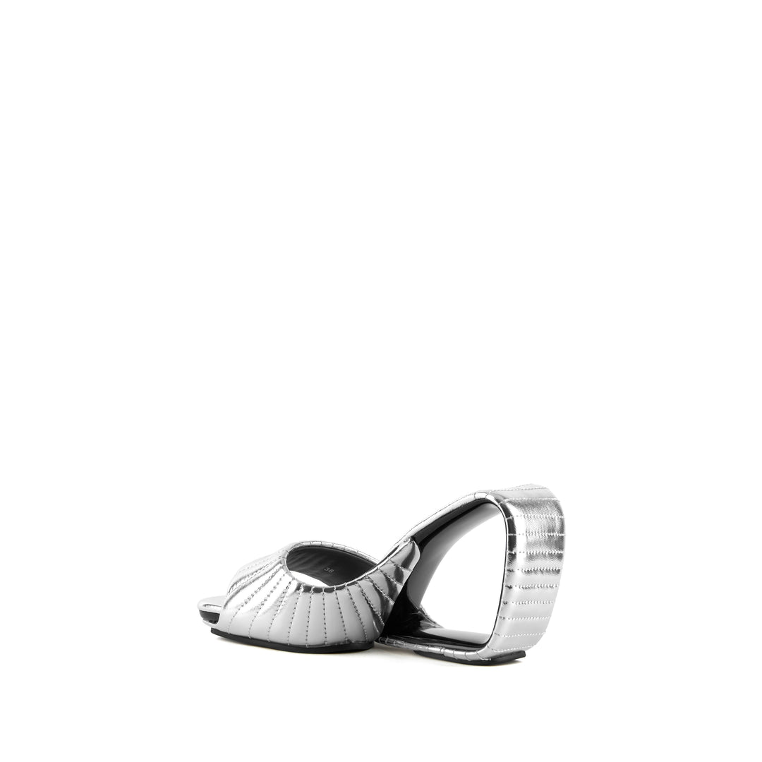 Mobius Hi
